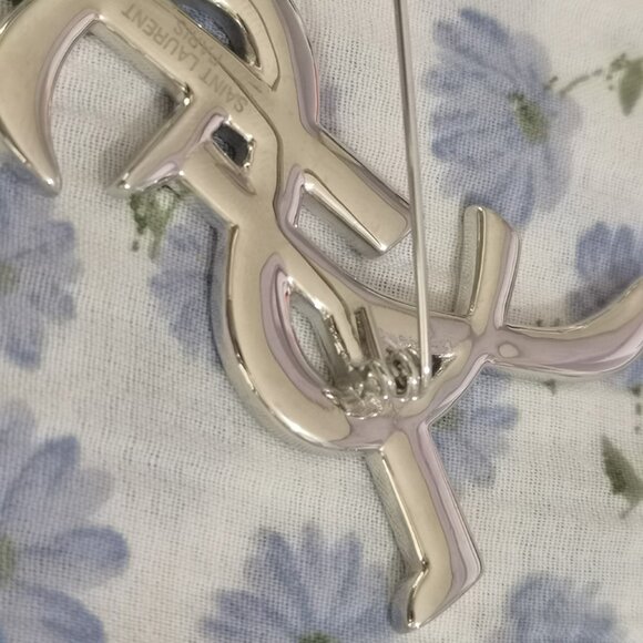 Yves Saint Laurent Ysl Silver Brooch Inlaid With Diamonds - Picture 3 of 6